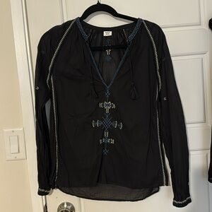 Sunday best linen top with detail